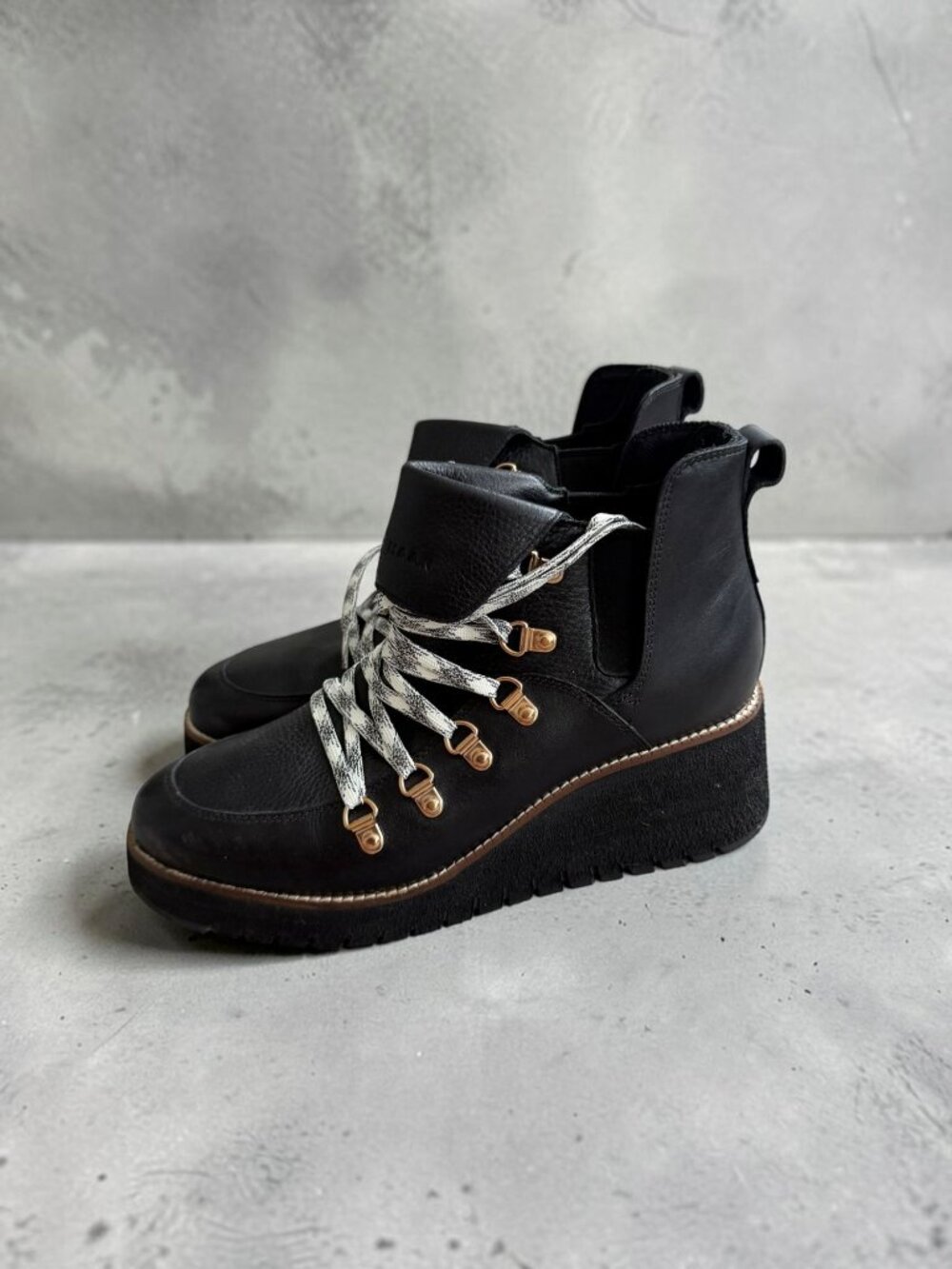 COLE HAAN Black Leather Grand Explore Waterproof Wedges Boots Size 9.5
